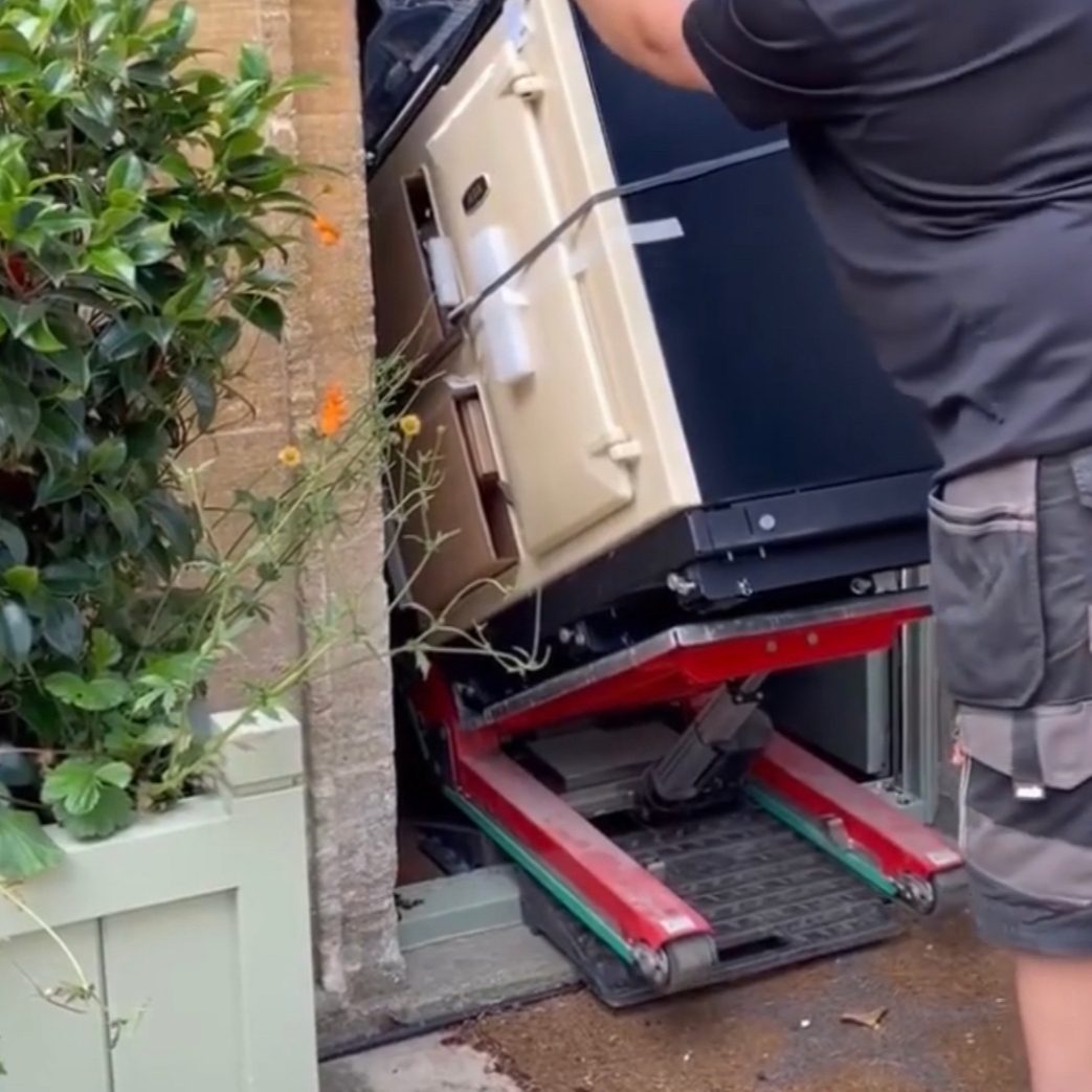 Edwards & Godding AGA Zonzini